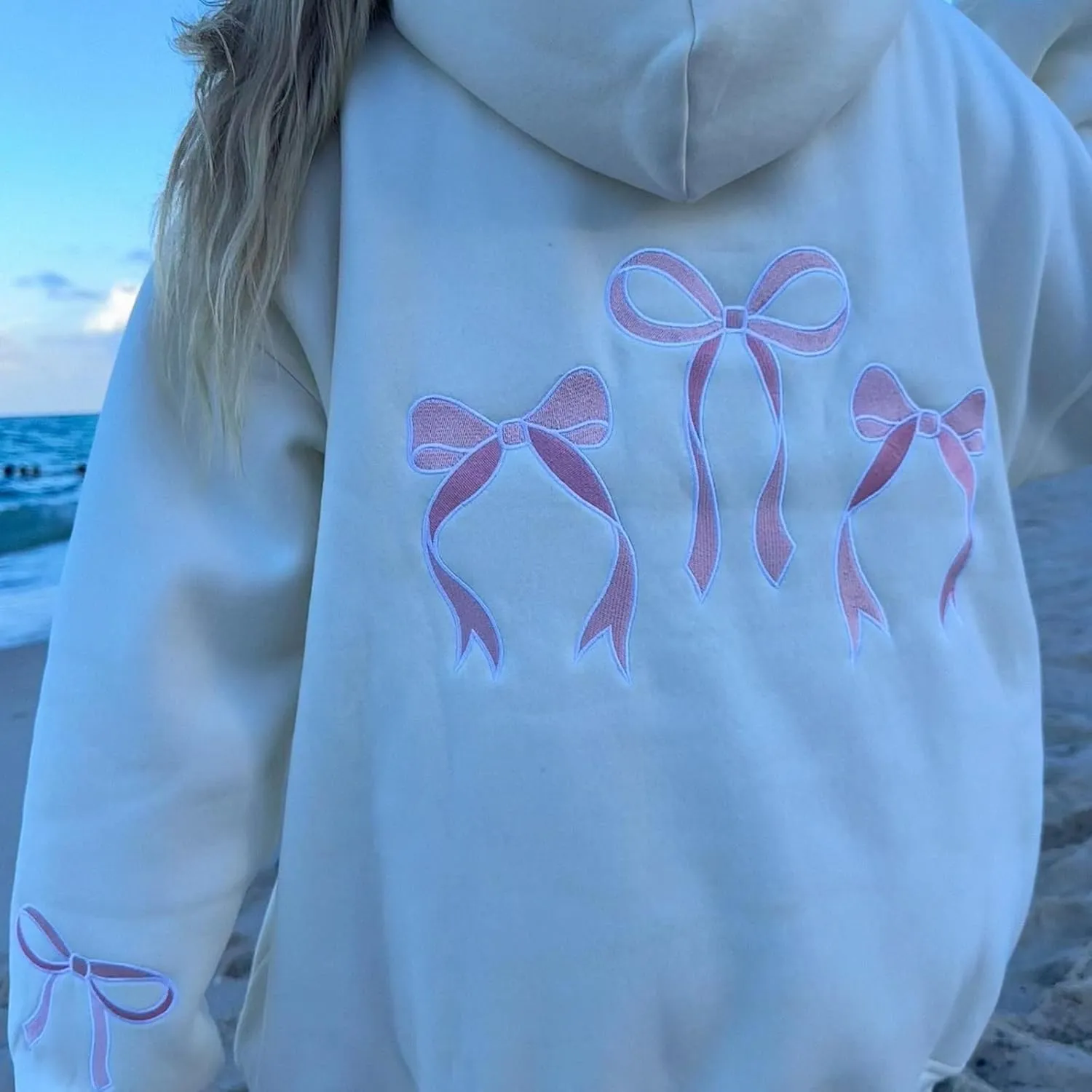 Amiblvowa Preppy Embroidery Graphic Hoodies for Teen Girl Y2K Long Sleeve Oversized Pullover Sweatshirt Top Women Cute Hooded