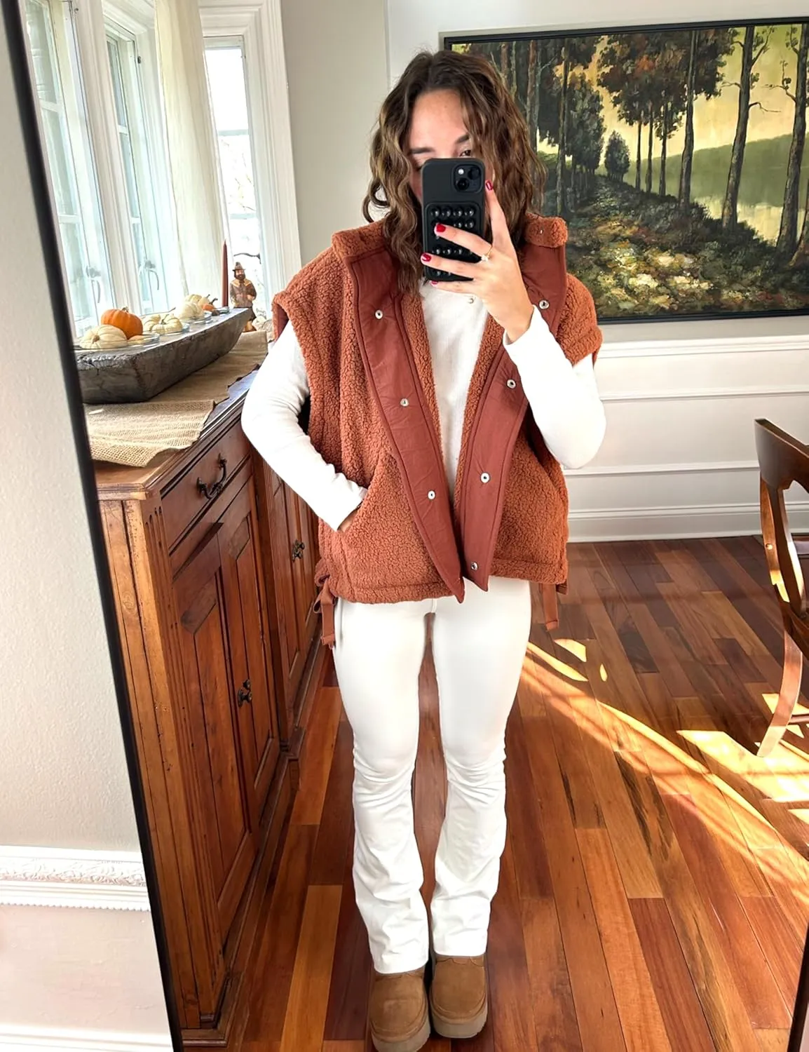 APAFES Women Oversized Fleece Vest Winter Warm Stand Collar Flysleeve Fuzzy Jackets Outerwear Coat with Pockets
