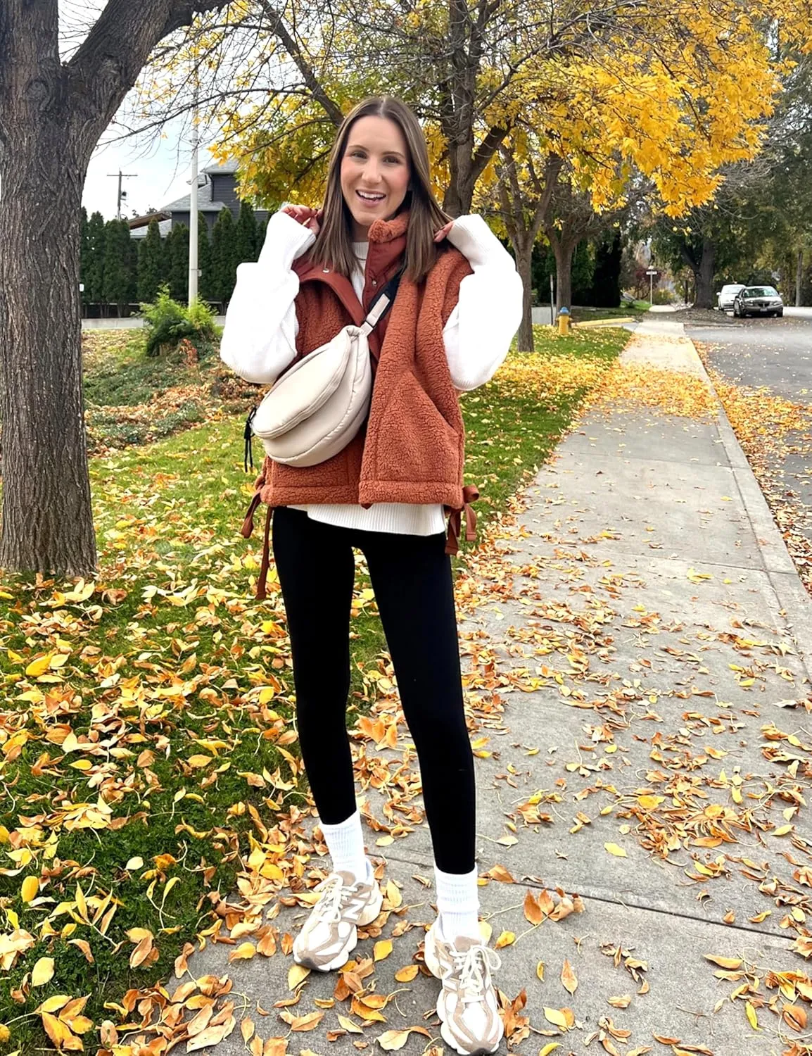 APAFES Women Oversized Fleece Vest Winter Warm Stand Collar Flysleeve Fuzzy Jackets Outerwear Coat with Pockets