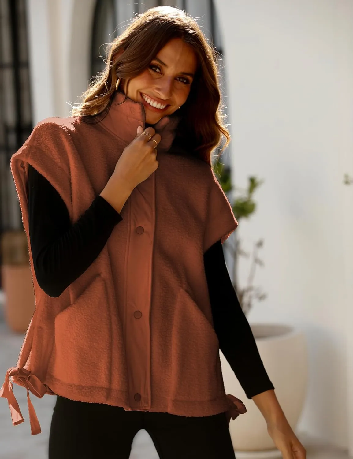 APAFES Women Oversized Fleece Vest Winter Warm Stand Collar Flysleeve Fuzzy Jackets Outerwear Coat with Pockets