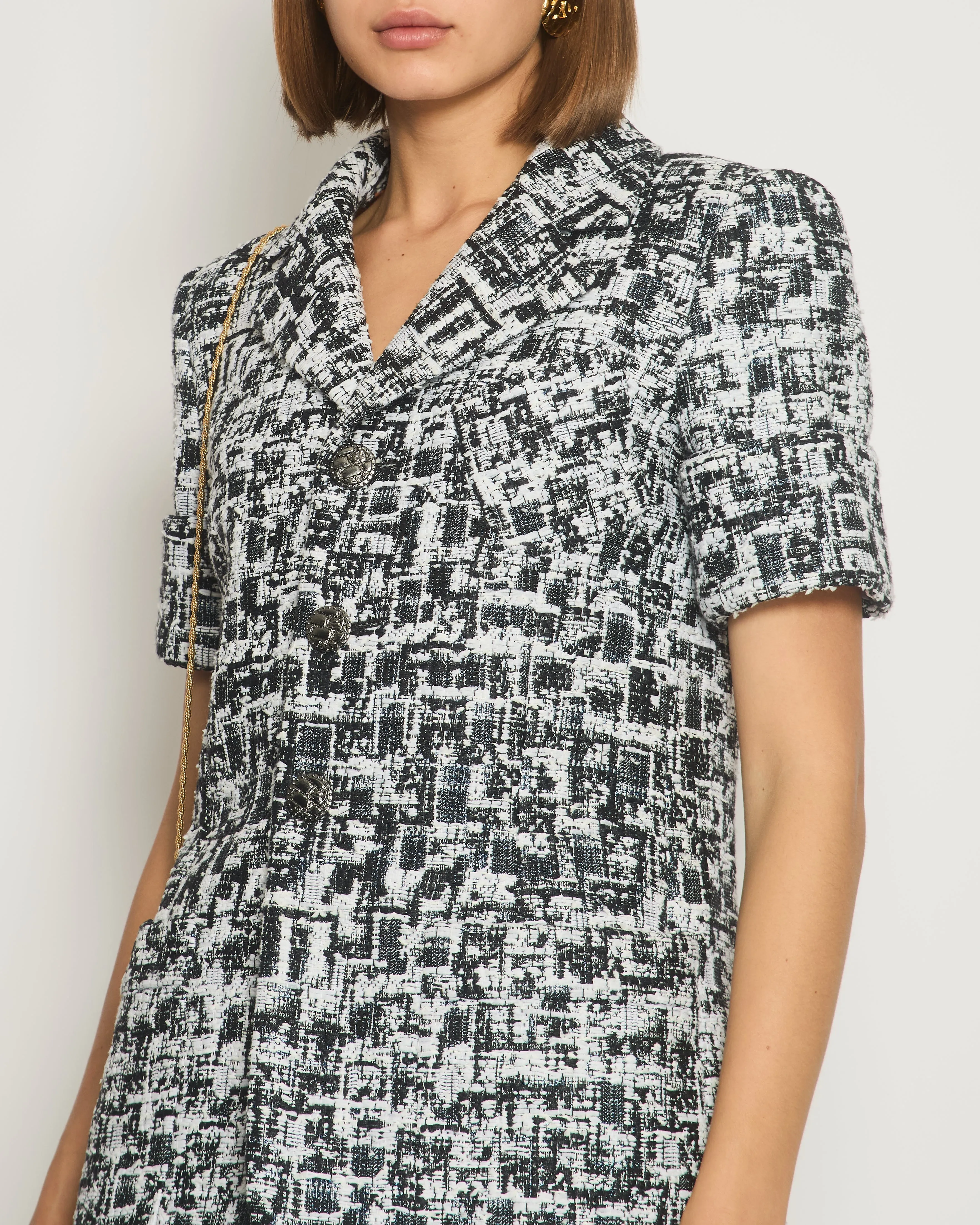 Chanel 15s Navy, White And Black Metallic Thread Short-sleeve Tweed Jacket With Silver Button Size Fr 36 (uk 8) Rrp £3,000