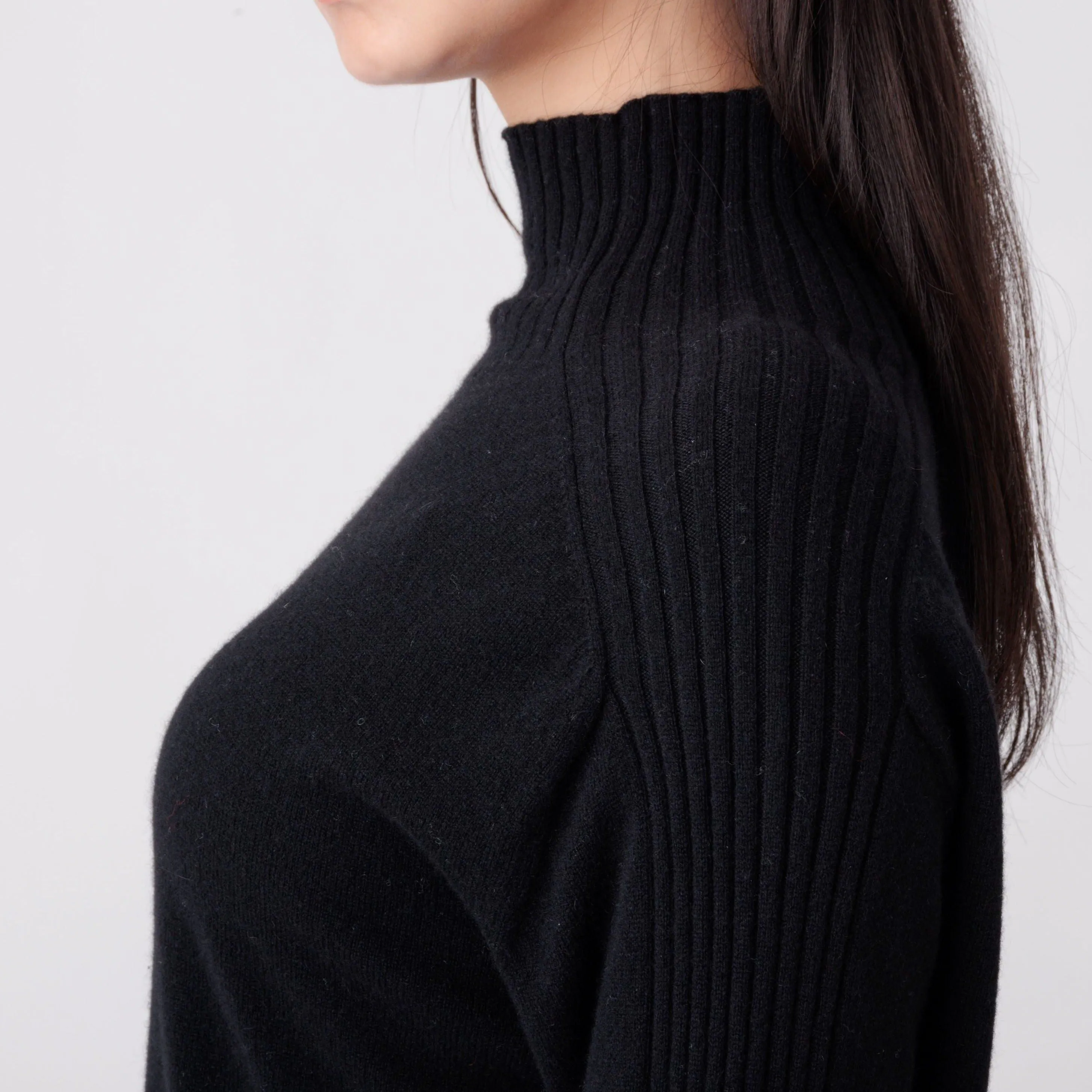 Nana style Women's Cashmere Turtleneck Sweater 373400