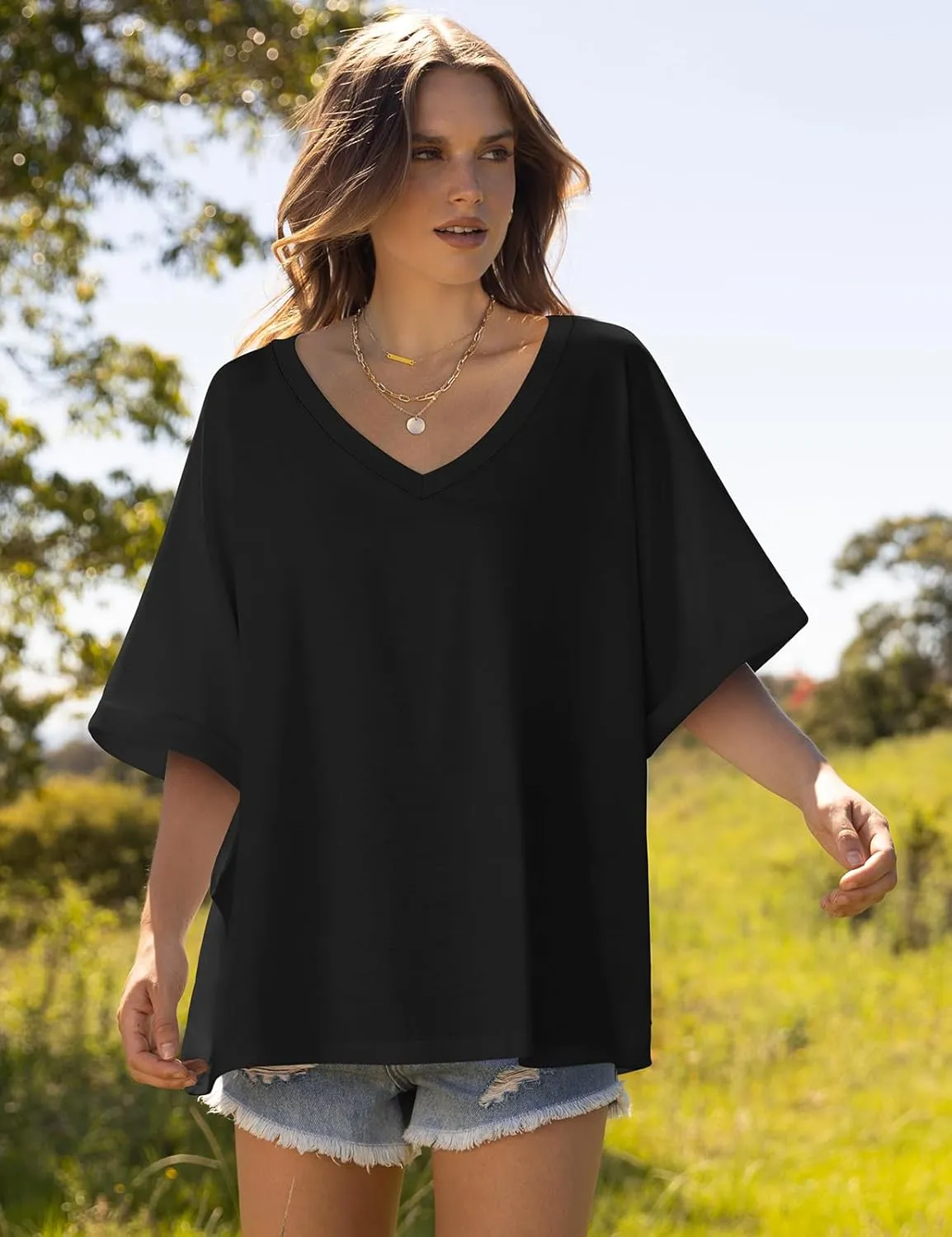 UEU Womens Oversized T-Shirts Summer V Neck Casual Shirts Short Sleeve Workout Tunic Tops