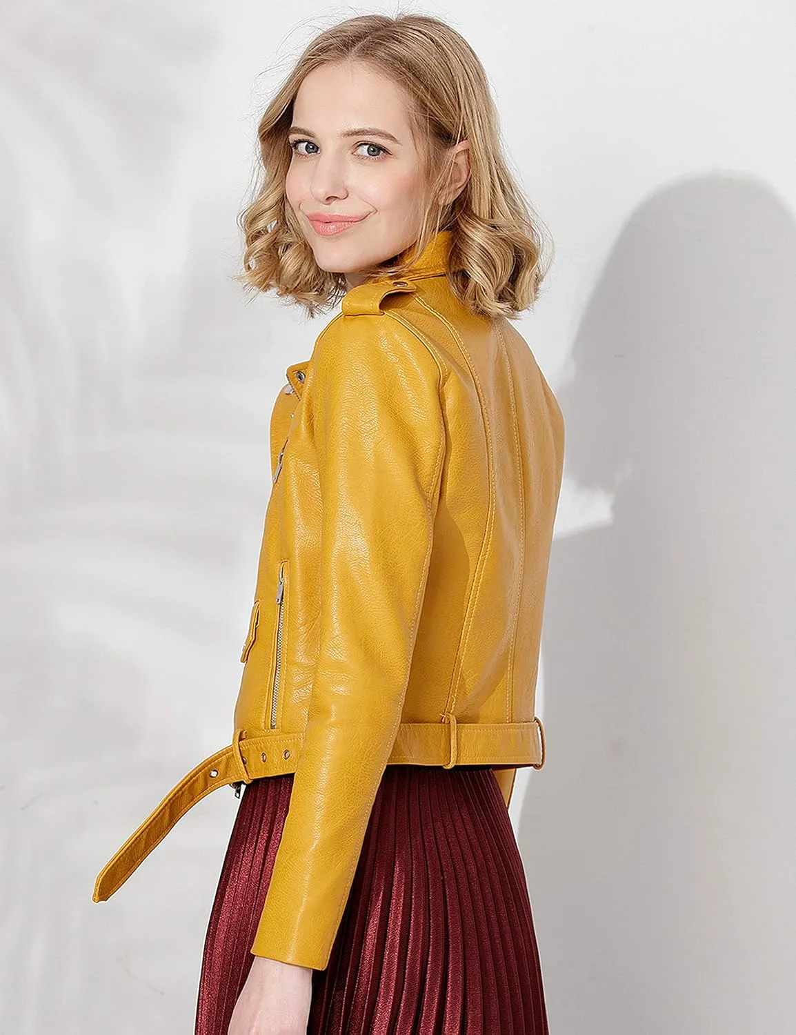 Women's Faux Leather Textured Short Moto Jacket Zip-up Slim PU Biker Coat with Pockets